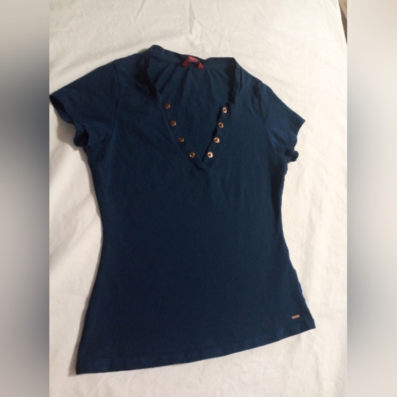 Guess Blue Fitted Cap Sleeve Tee with Mandarin Collar - Picture 1 of 7